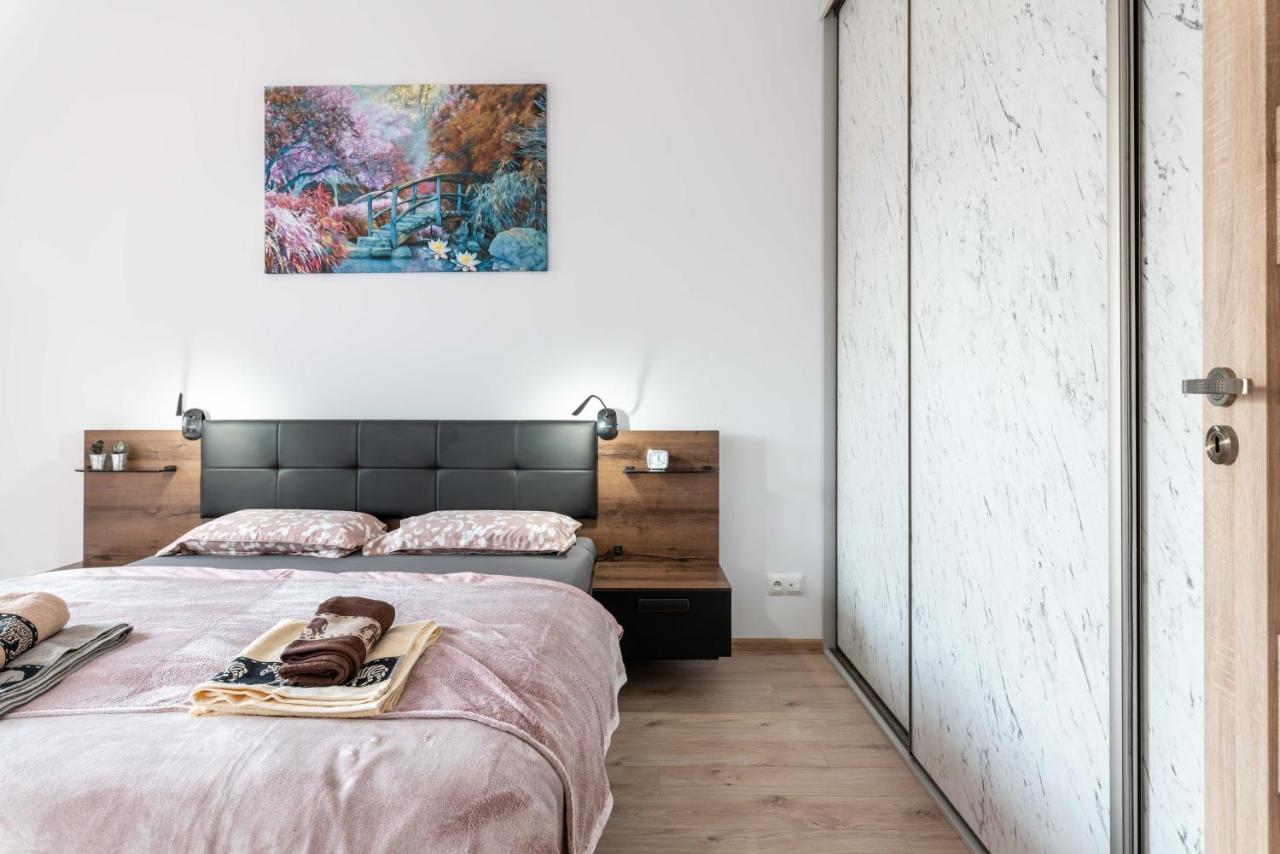 Apartwro - Apartament Przy Wyspie Slodowej, Garaz, Projektor, Rowery Appartement Wrocław Buitenkant foto