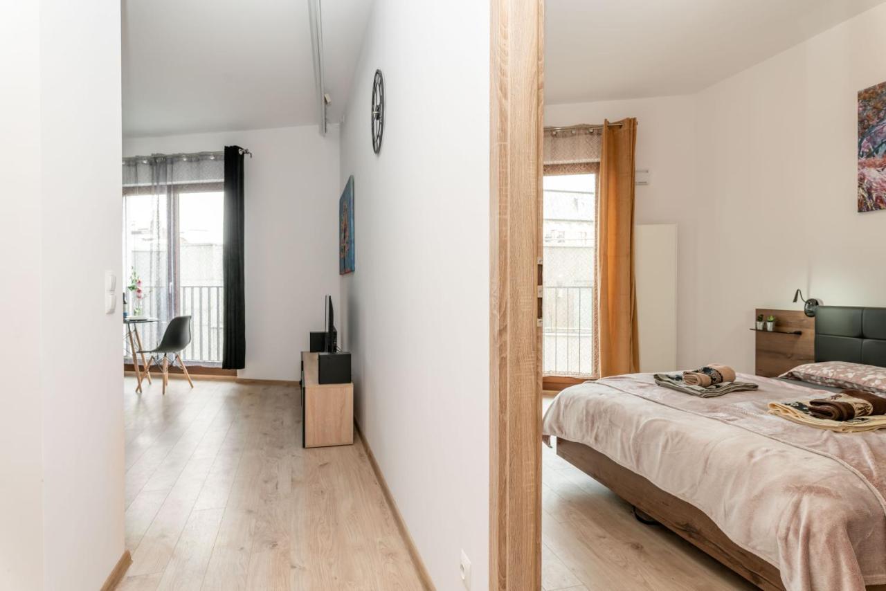 Apartwro - Apartament Przy Wyspie Slodowej, Garaz, Projektor, Rowery Appartement Wrocław Buitenkant foto